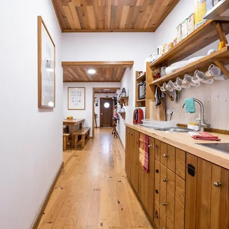 Castaway Vandrarhem *